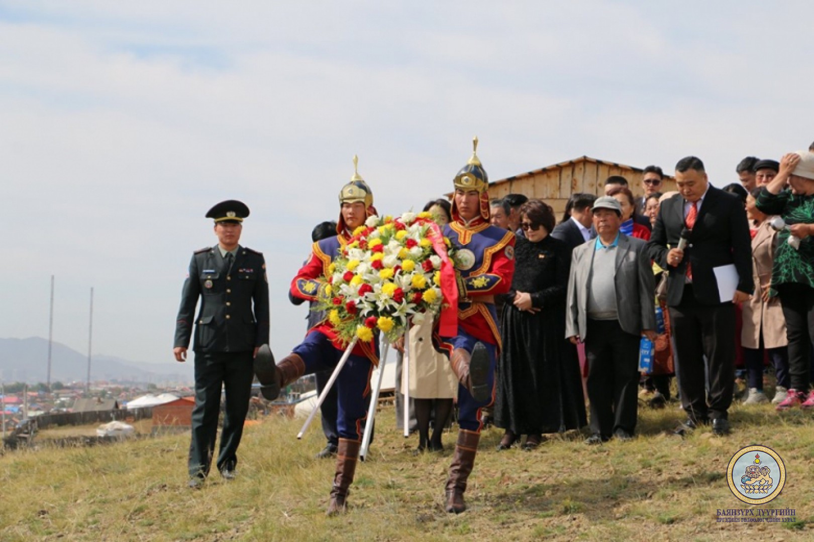 УЛС ТӨРИЙН ХИЛС ХЭРЭГТ ХЭЛМЭГДЭГСЭД, ТЭДНИЙ ҮР ХҮҮХДҮҮДЭД ХҮНДЭТГЭЛ ҮЗҮҮЛЛЭЭ