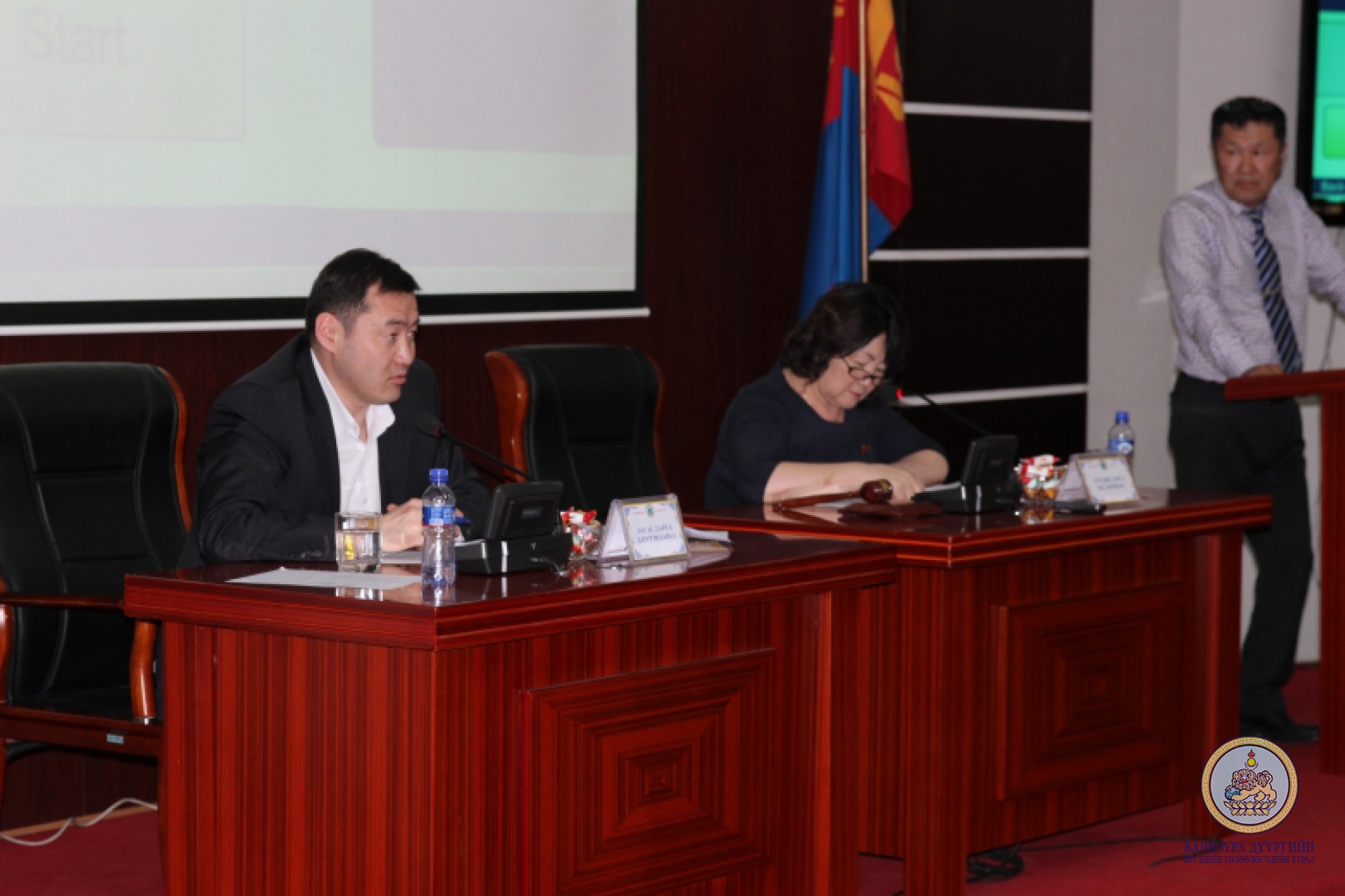 Дүүргийн Иргэдийн Төлөөлөгчдийн Хурлын 4 дүгээр хуралдаан боллоо