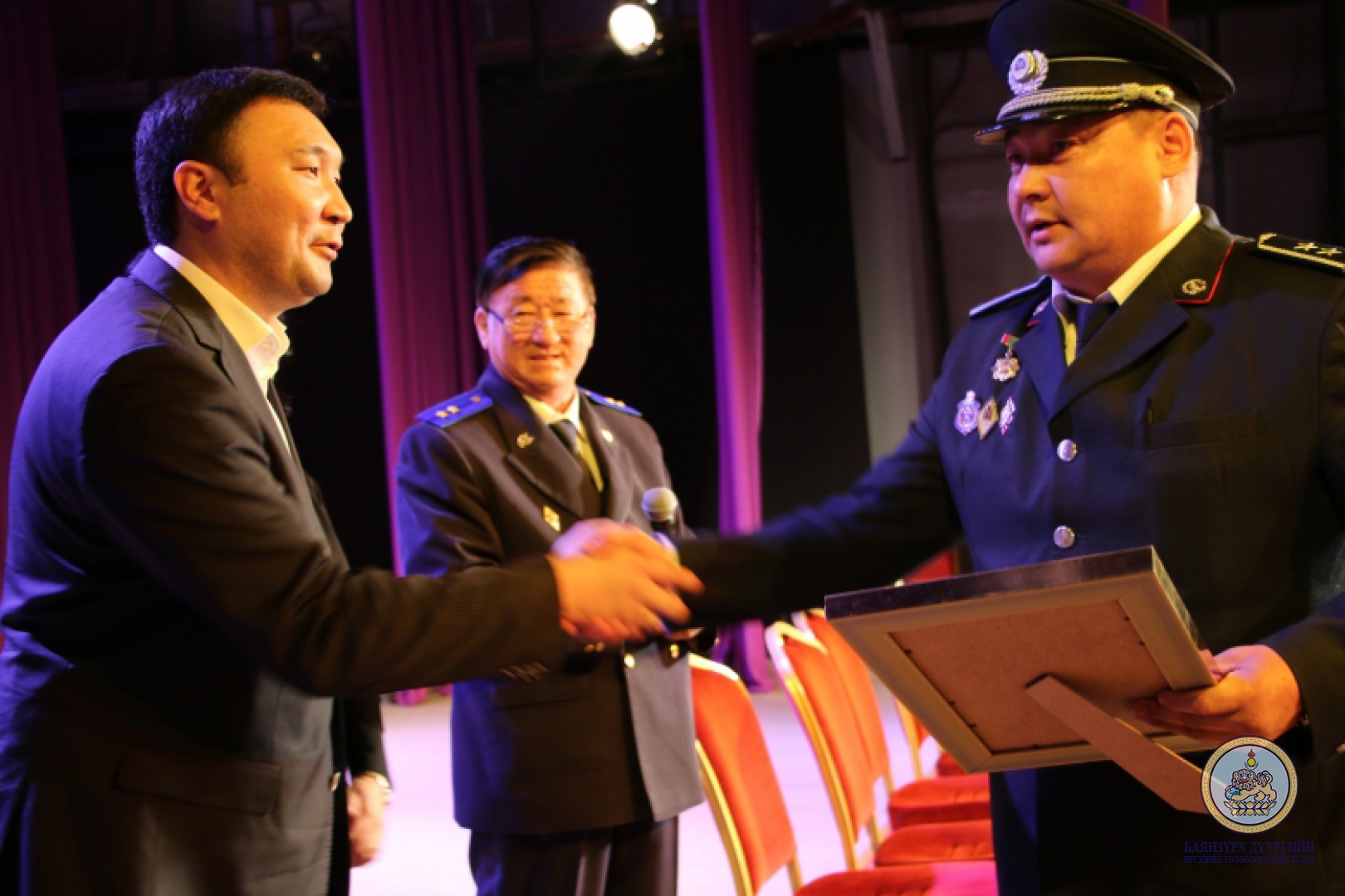 “Оюутан 1000-эргүүл” арга хэмжээний тайлангийн хурал зохион байгуулагдлаа.