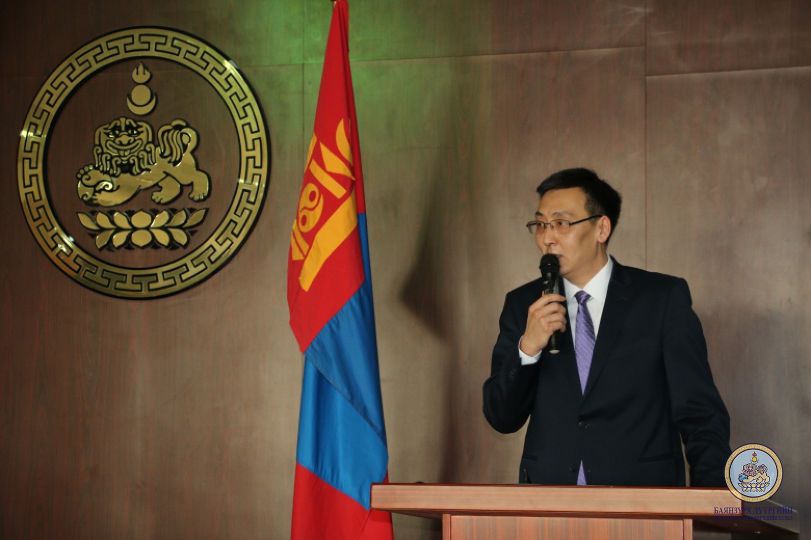 Төрийн дээд одон, медаль гардуулах ёслол боллоо