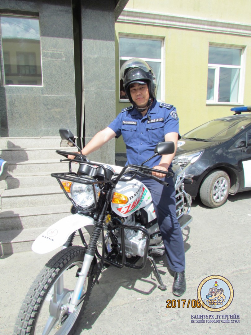 ГХУСАЗСЗ-өөс Цагдаагийн 3 дугаар хэлтэст эргүүлийн мотоцикл хүлээлгэн өглөө