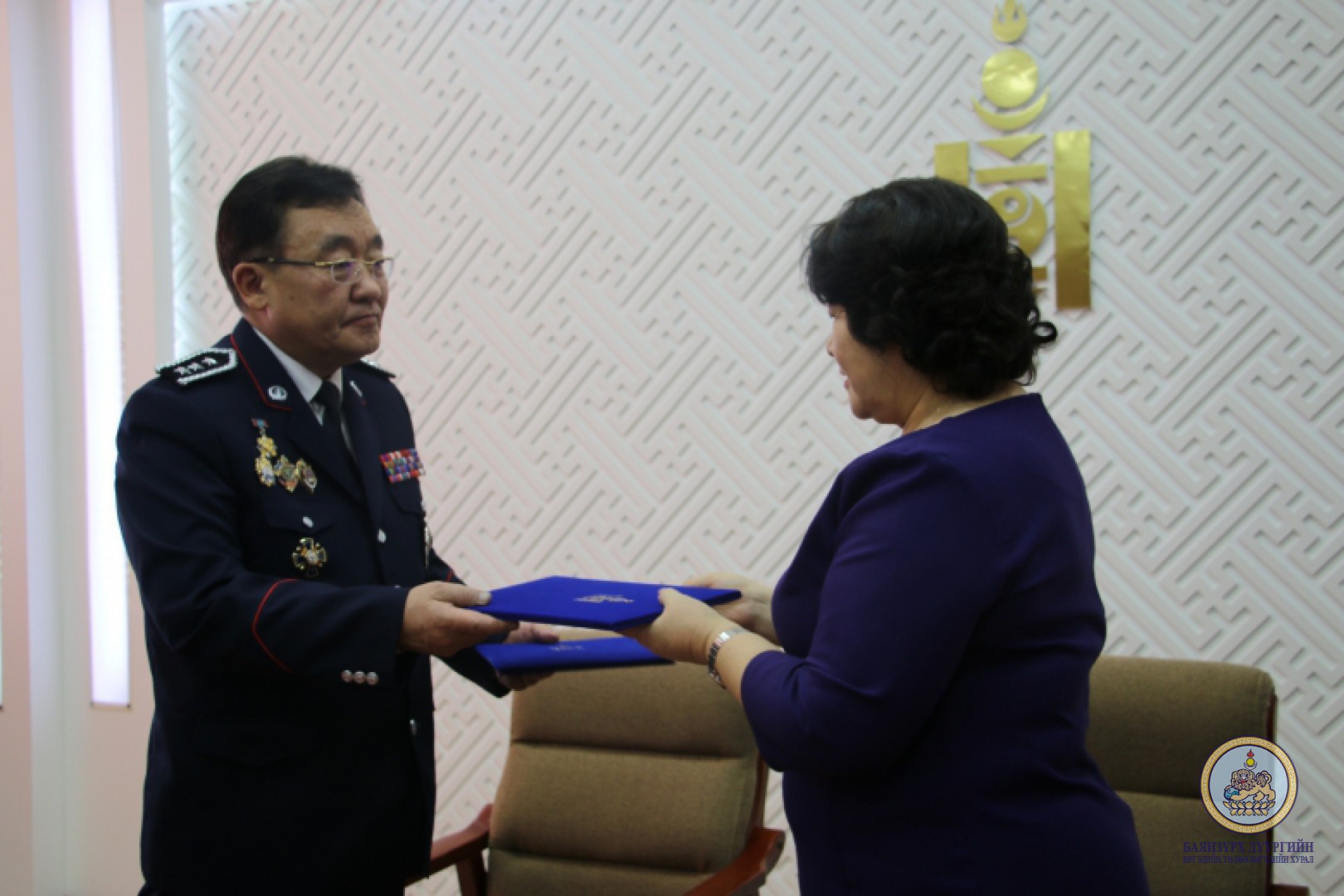 Хамтран ажиллах санамж бичиг байгууллаа