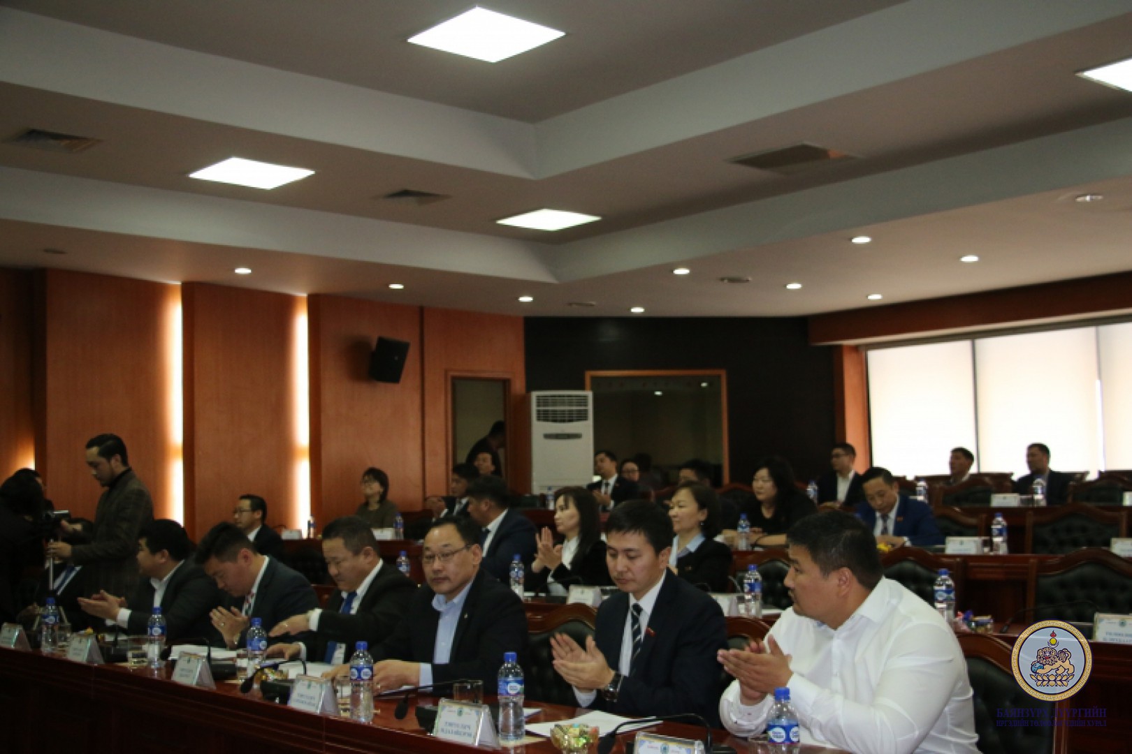 Баянзүрх дүүргийн Иргэдийн Төлөөлөгчдийн Хурлын 7 дугаар хуралдаан болж өндөрлөлөө