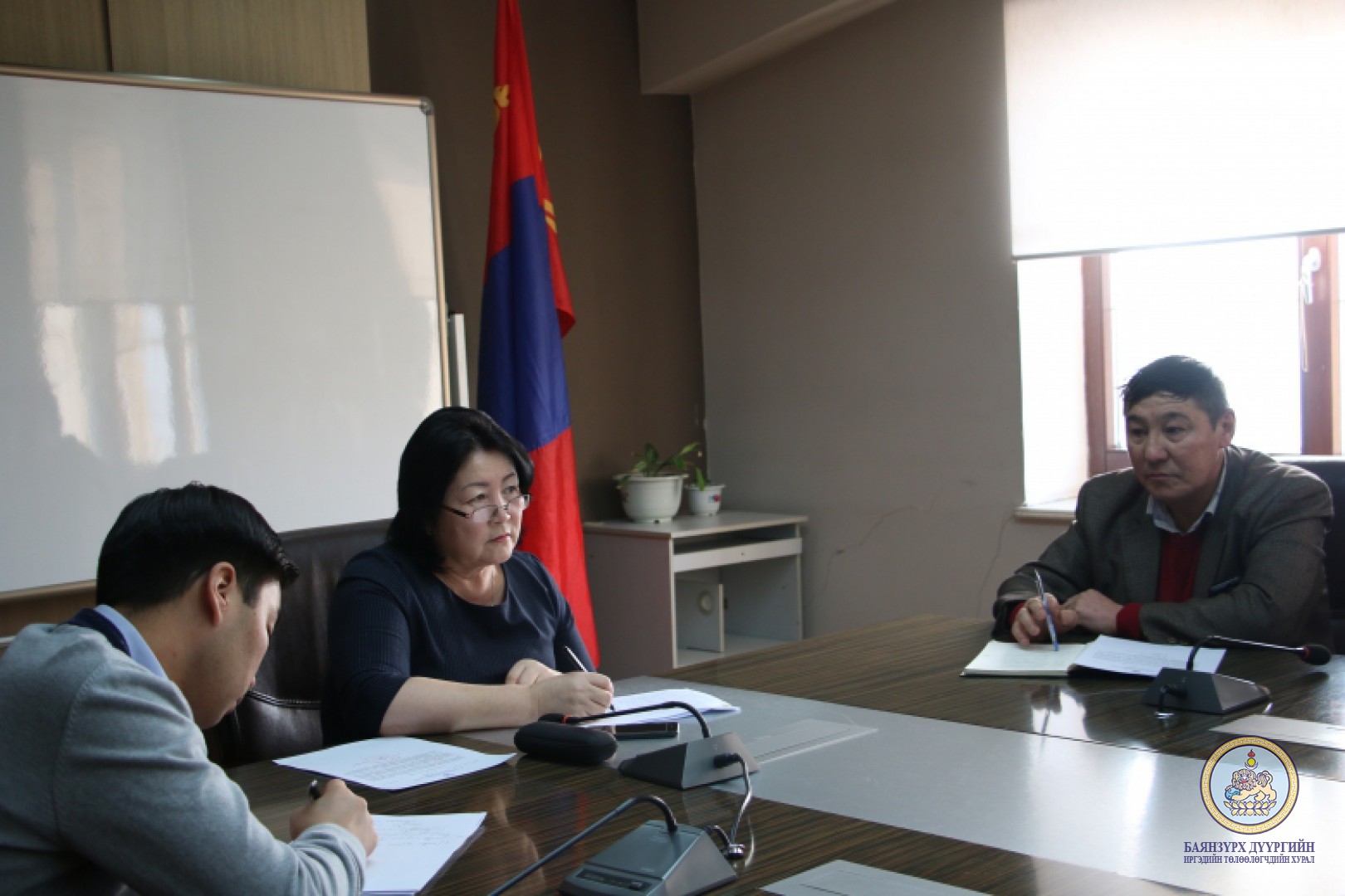 Иргэдийн нийтийн хурлын дарга нартай уулзалт хийлээ