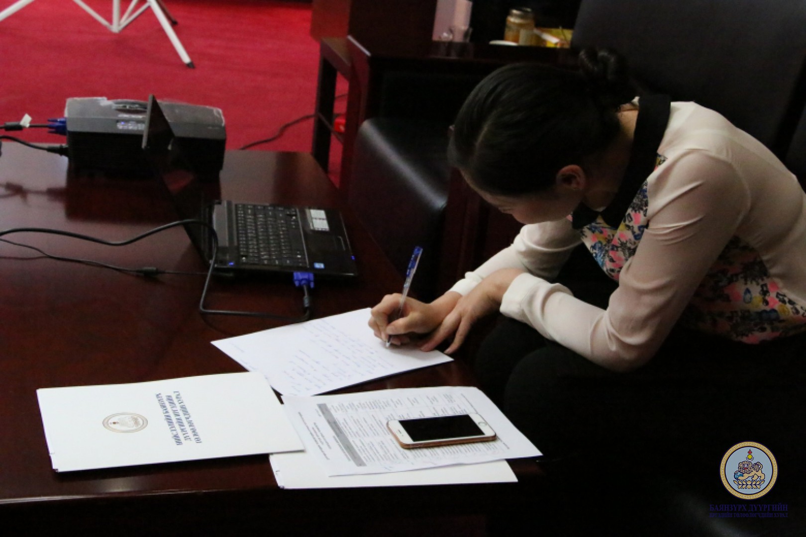 Дүүргийн Иргэдийн төлөөлөгчдийн хурлын Тэргүүлэгчдийн хуралдаан хуралдлаа