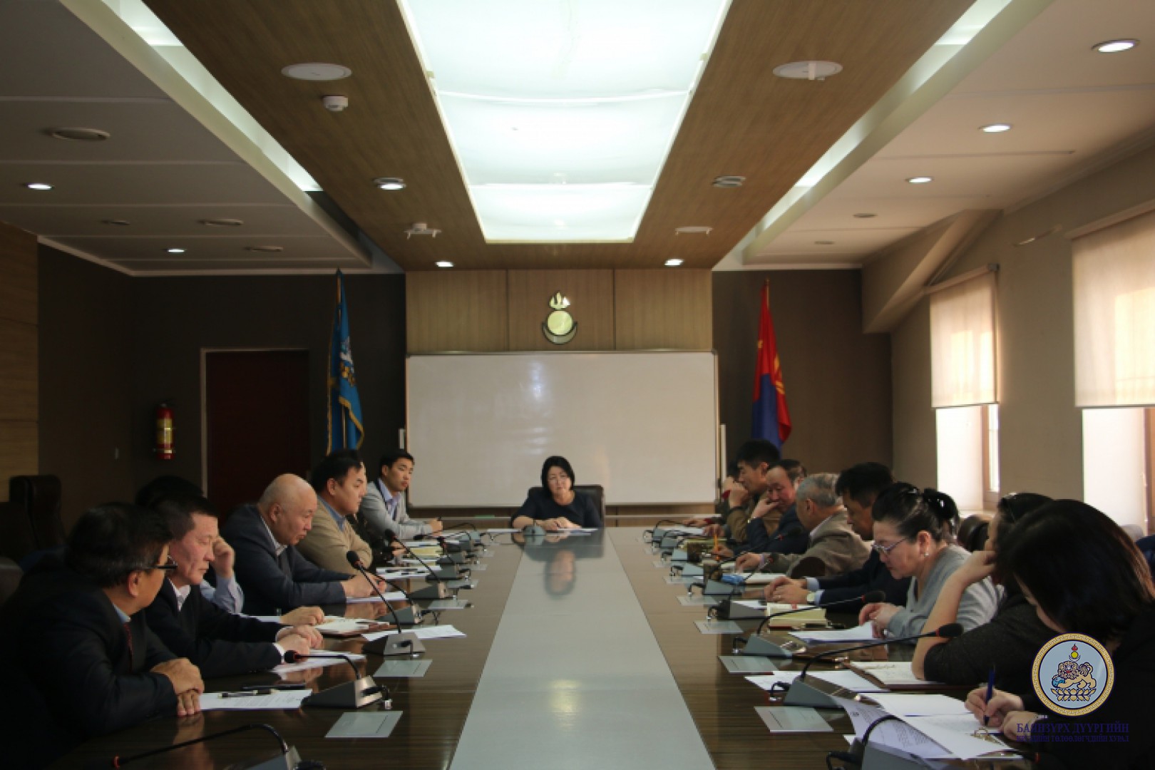 Иргэдийн нийтийн хурлын дарга нартай уулзалт хийлээ