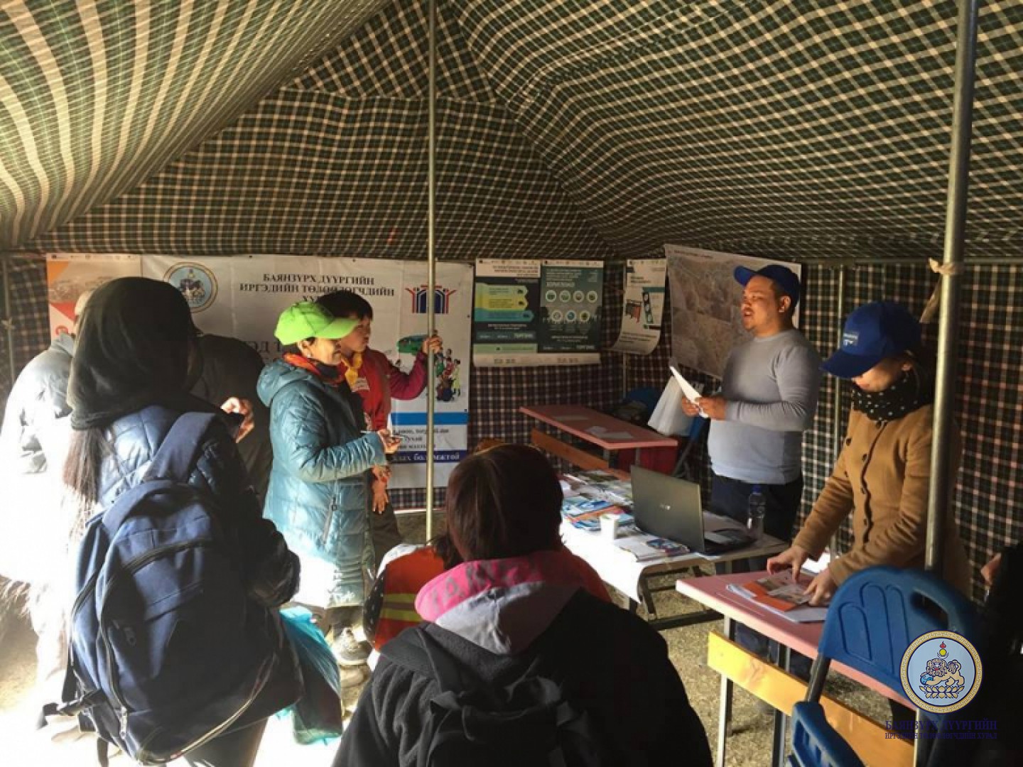 Иргэдэд төрийн үйлчилгээг сурталчлах, цахим үйлчилгээ үзүүлэх “Явуулын танхим-3” үйл ажиллагаа зохион байгууллаа.