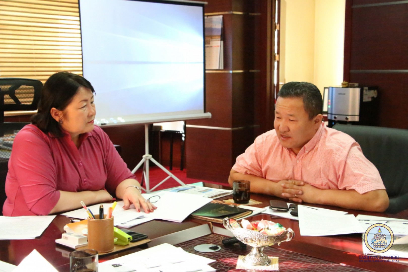 Дүүргийн Иргэдийн төлөөлөгчдийн хурлын Тэргүүлэгчдийн хуралдаан хуралдлаа