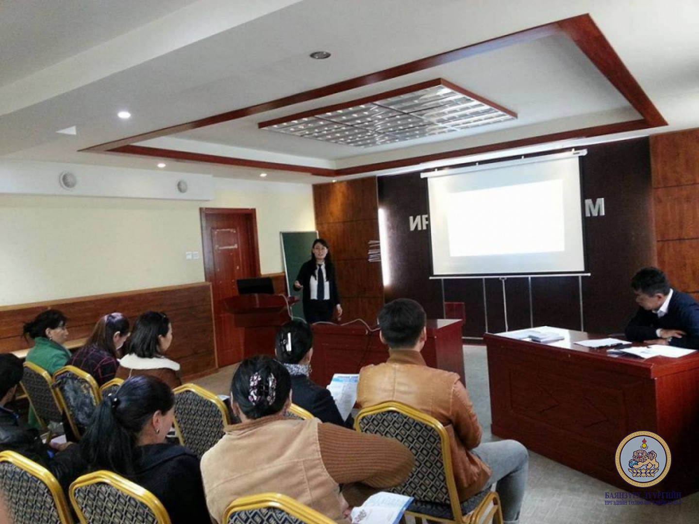 “Залуучуудын хөгжлийг дэмжих тухай хууль”-ийн танилцуулга, сургалт зохион байгууллаа
