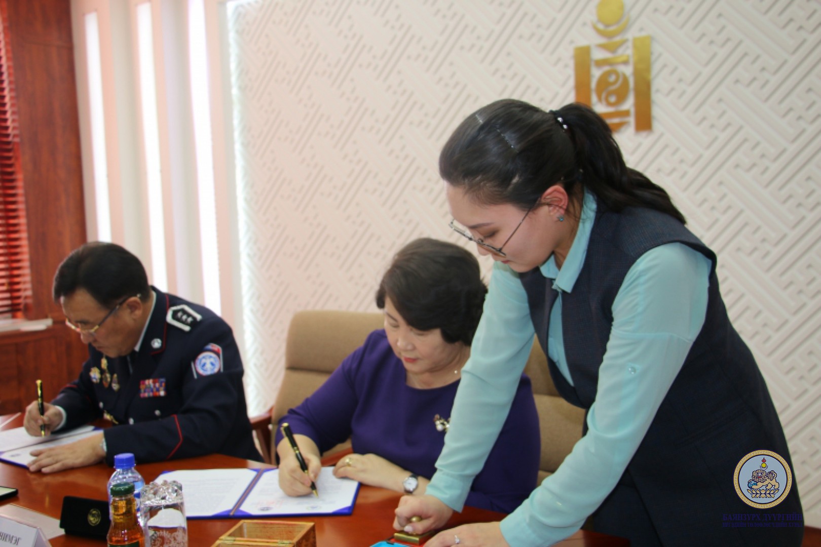 Хамтран ажиллах санамж бичиг байгууллаа