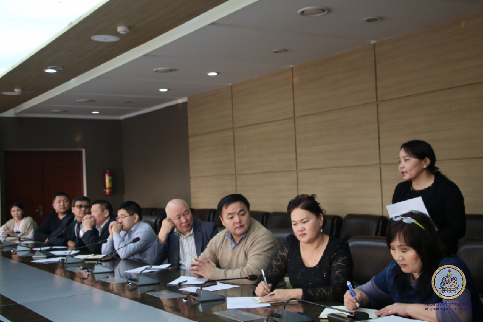 Иргэдийн нийтийн хурлын дарга нартай уулзалт хийлээ