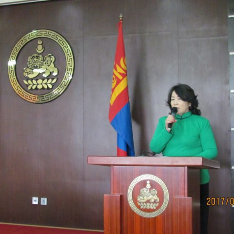 Алдарт эхийн одон гардуулах ёслол хүндэтгэлийн үйл ажиллагаа болж өндөрлөлөө