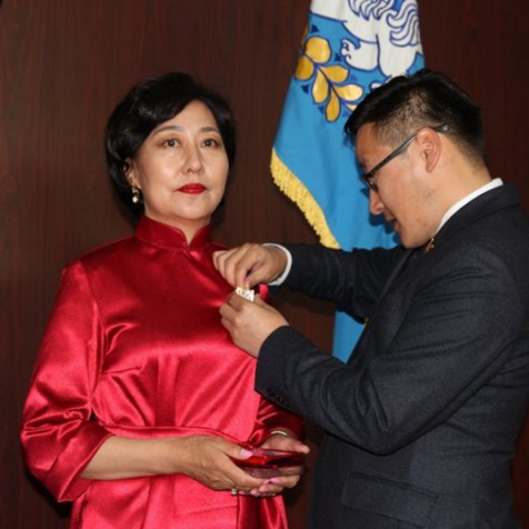 ТӨРИЙН ДЭЭД ОДОН МЕДАЛЬ ГАРДУУЛАХ ЁСЛОЛ БОЛЛОО