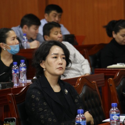 Баянзүрх дүүрэг газрын асуудлаар иргэдээ сонсч байна