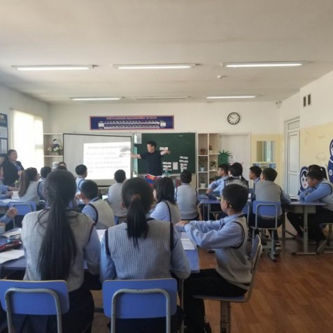 Баянзүрх дүүрэгт “Багшлахуйн ур чадвар-2” олимпиад болж өндөрлөлөө