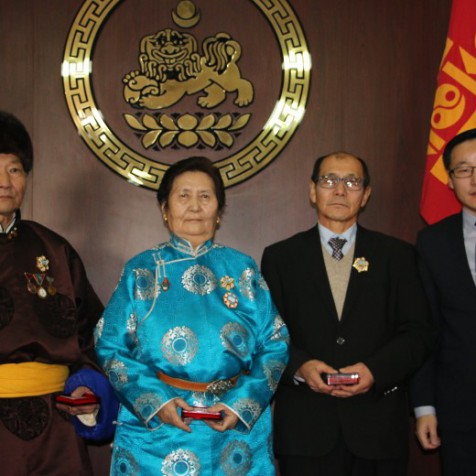 Төрийн дээд одон, медаль гардуулах ёслол боллоо