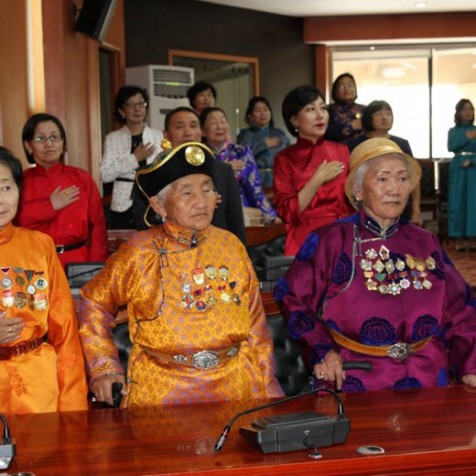 ТӨРИЙН ДЭЭД ОДОН МЕДАЛЬ ГАРДУУЛАХ ЁСЛОЛ БОЛЛОО