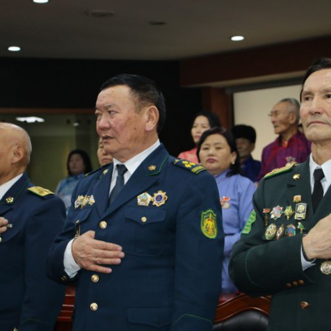 ТӨРИЙН ДЭЭД ОДОН, МЕДАЛЬ ГАРДУУЛАХ ЁСЛОЛ БОЛЛОО