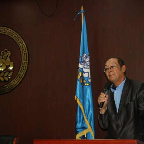 Улс төрийн хилс хэрэгт хэлмэгдэгсэд, тэдний үр хүүхдүүдэд хүндэтгэл үзүүллээ